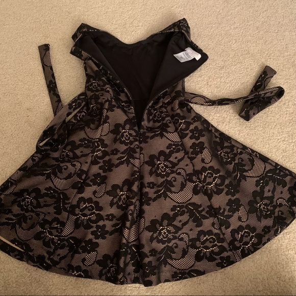 Iris and Ivy Black Lace Dress with Embellishments Size 8 Girls - Picture 5 of 6